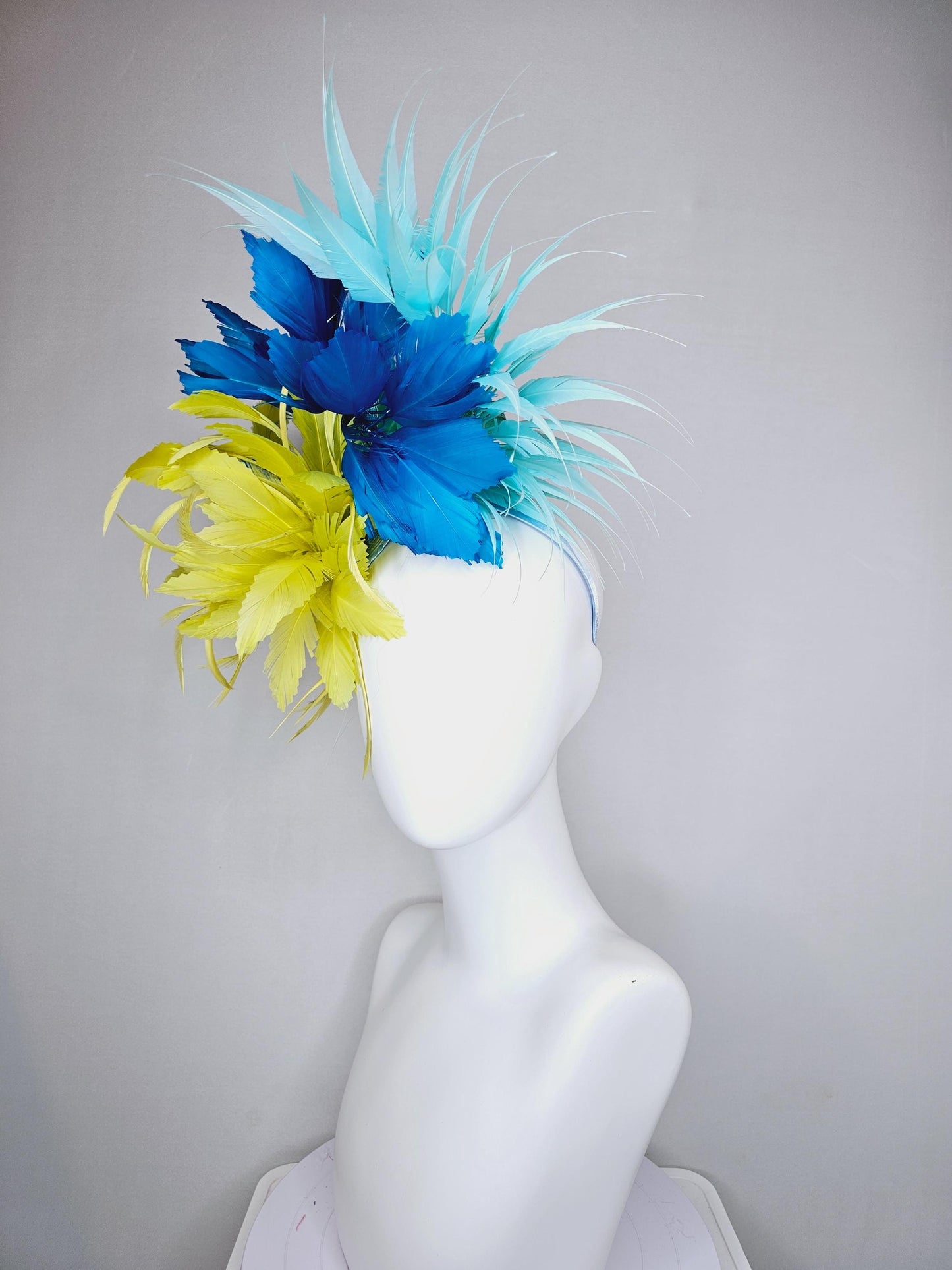kentucky derby hat fascinator large fluffy yellow zigzag feather flower with royal blue and light sky blue branching feathers