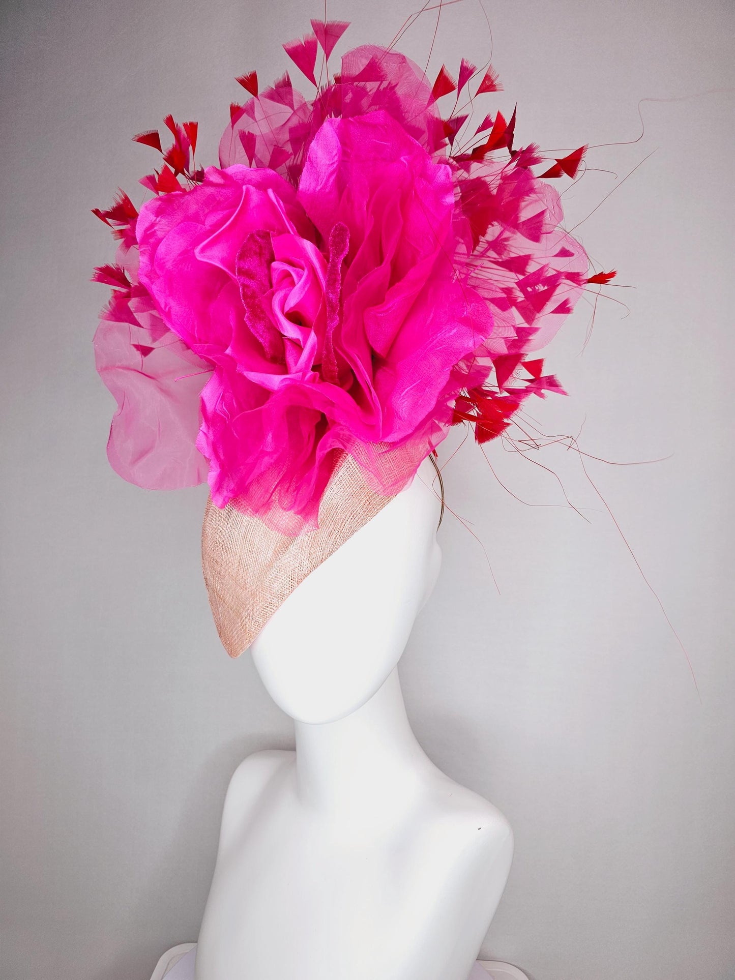 kentucky derby hat fascinator champagne pink pointed teardrop perch sinamay large bright pink organza satin flower and scarlet red feathers