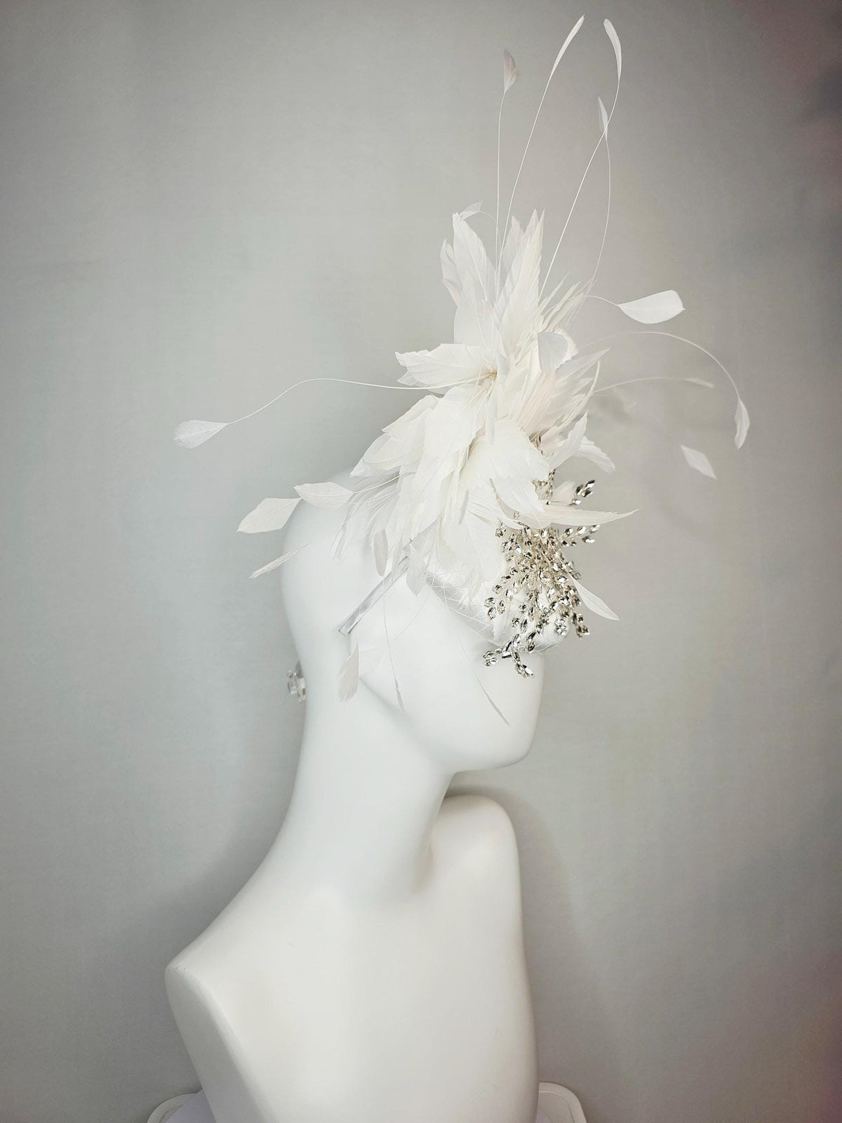 kentucky derby hat fascinator neutral ivory white satin with netting leaf vine clear silver crystal rhinestone fluffy white feathers