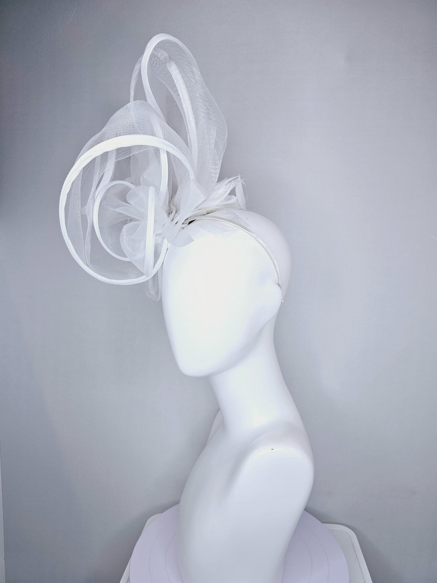 kentucky derby hat fascinator with white neutral mesh and wired ribbon large bendable decor with white branching feathers