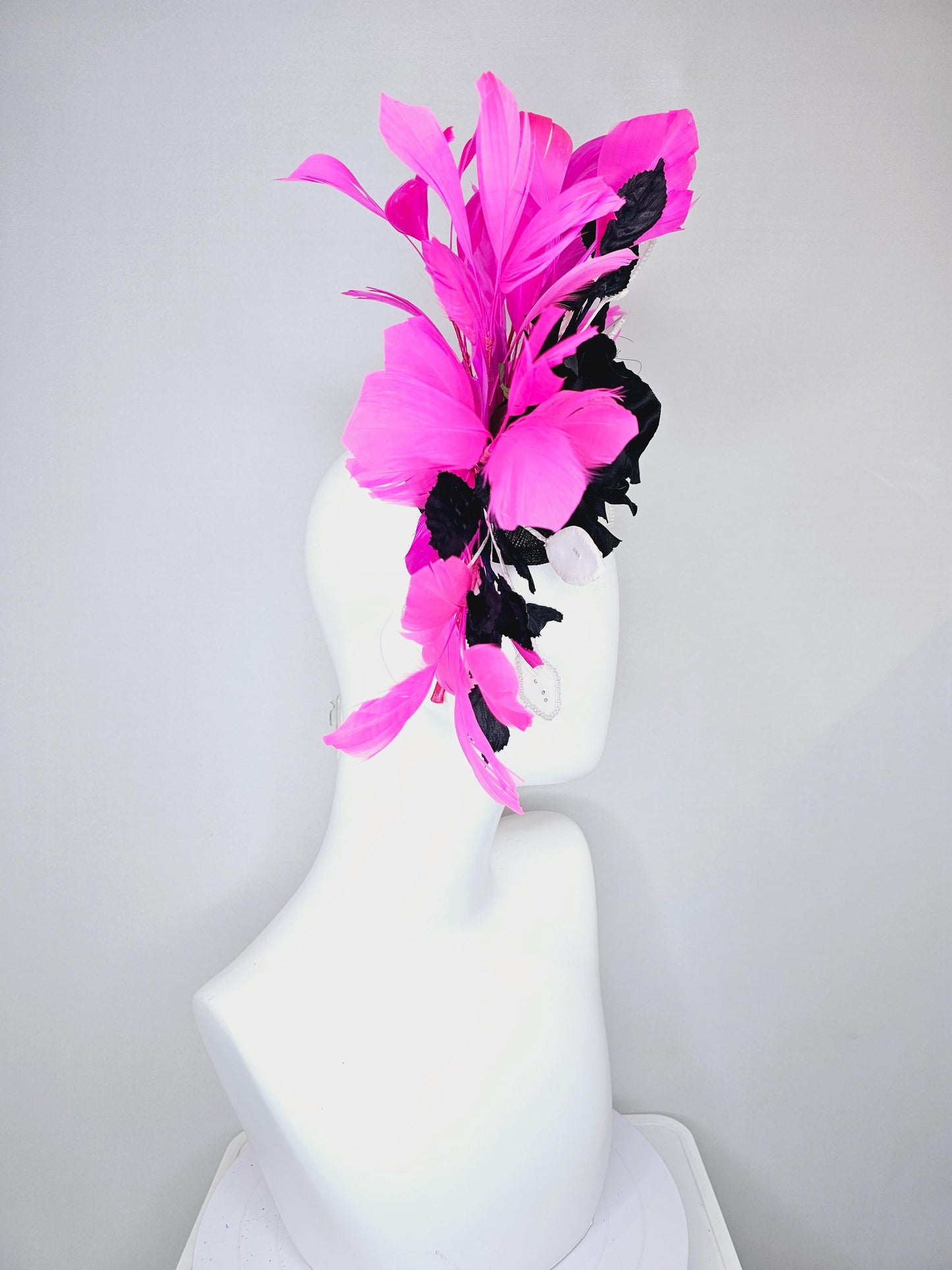 kentucky derby hat fascinator black sinamay,black satin rose flower, white leaves sequin pearl edges and black leaves, pink fuchsia feathers