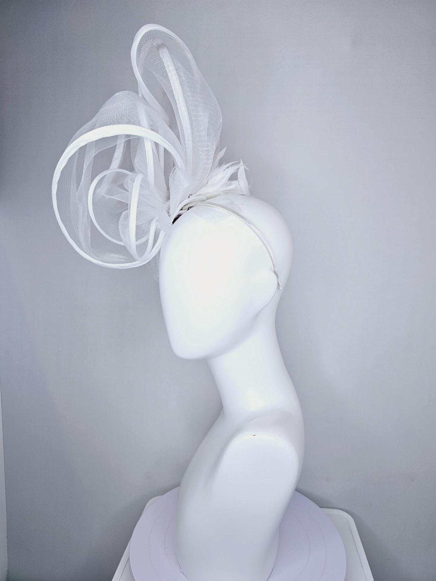 kentucky derby hat fascinator with white neutral mesh and wired ribbon large bendable decor with white branching feathers