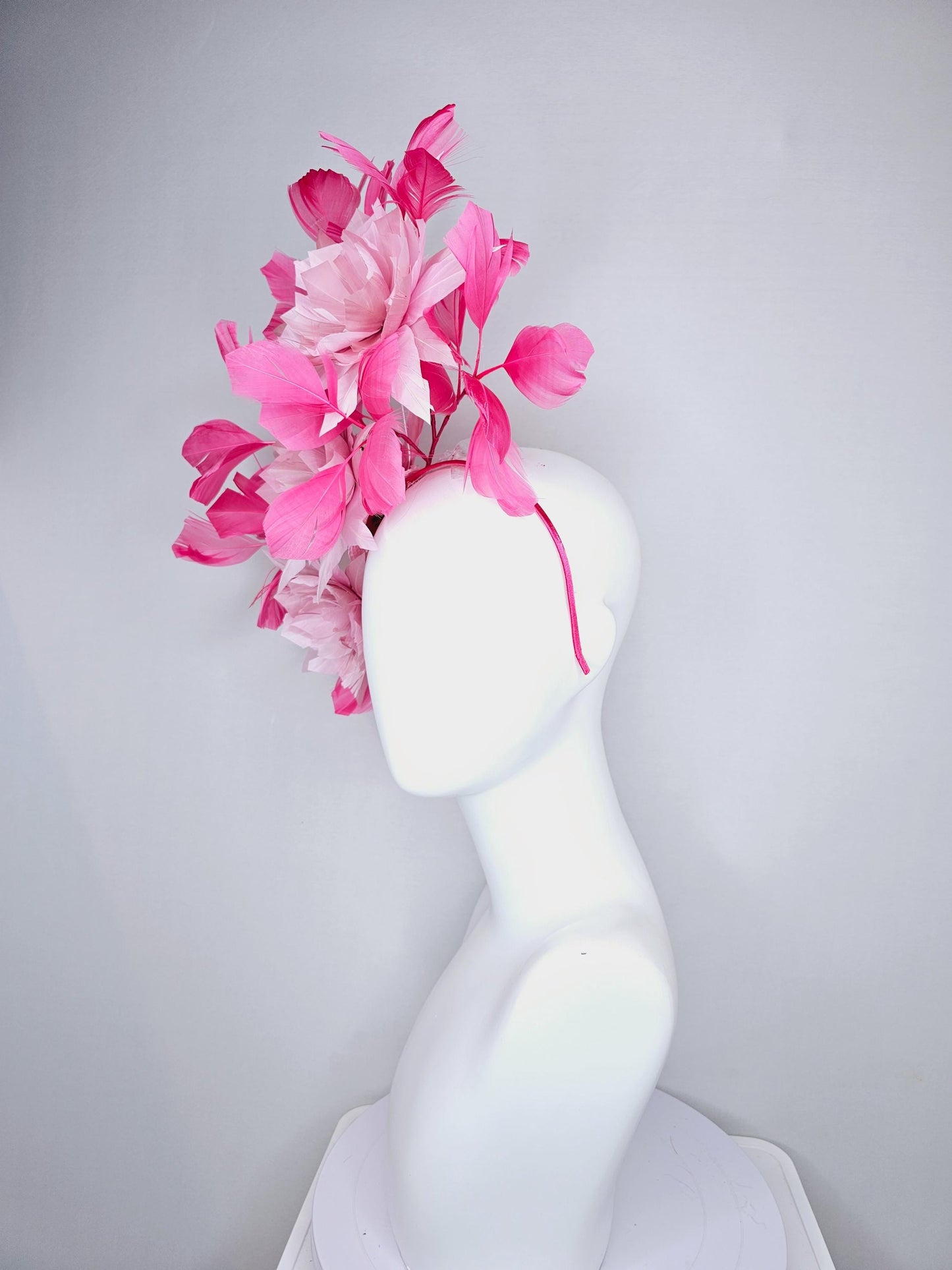 kentucky derby hat fascinator with large light blush pink feather flowers and raspberry hot pink branching feathers