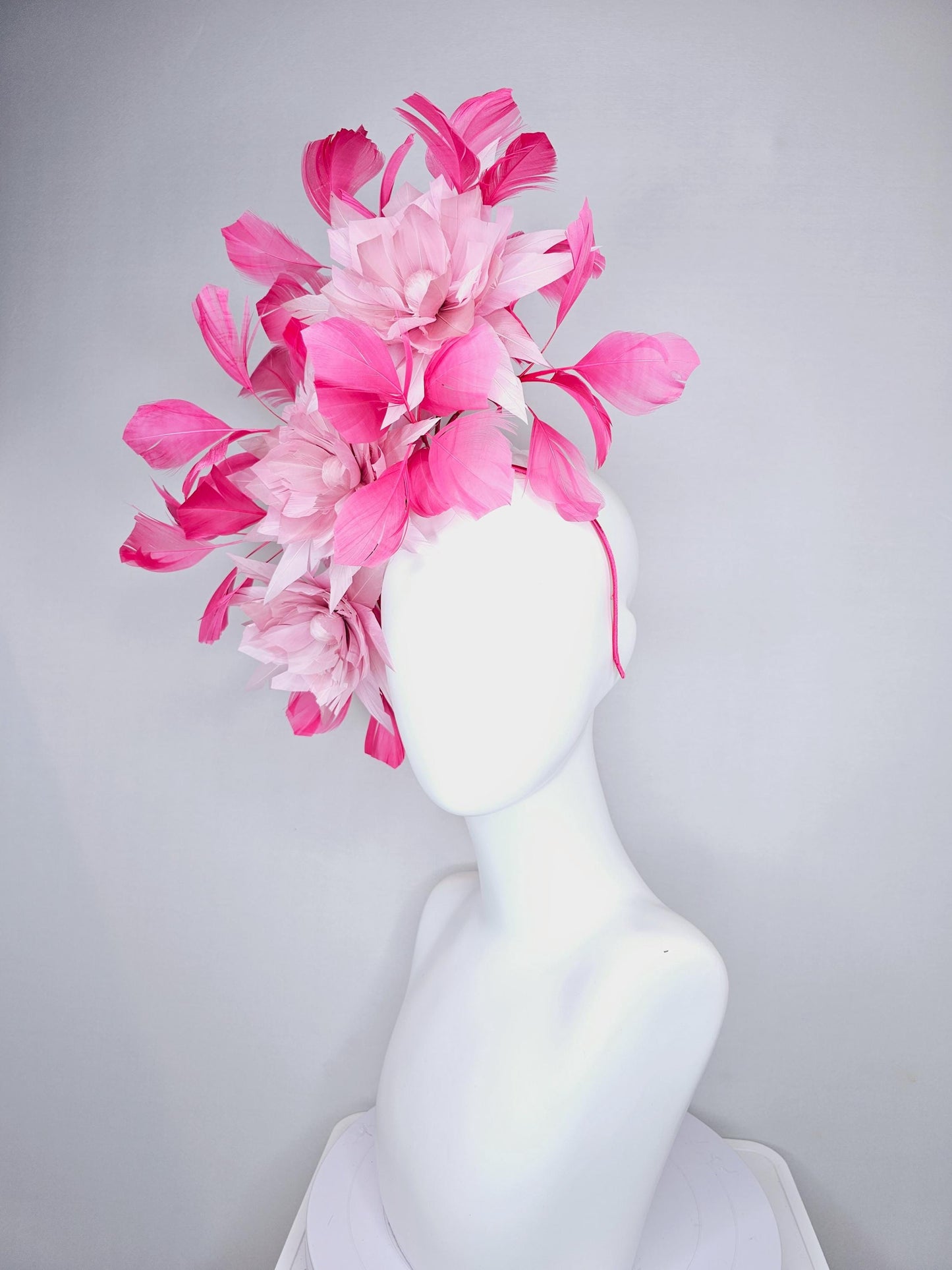 kentucky derby hat fascinator with large light blush pink feather flowers and raspberry hot pink branching feathers