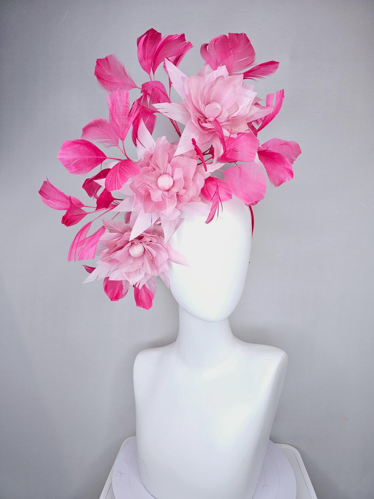 kentucky derby hat fascinator with large light blush pink feather flowers and raspberry hot pink branching feathers