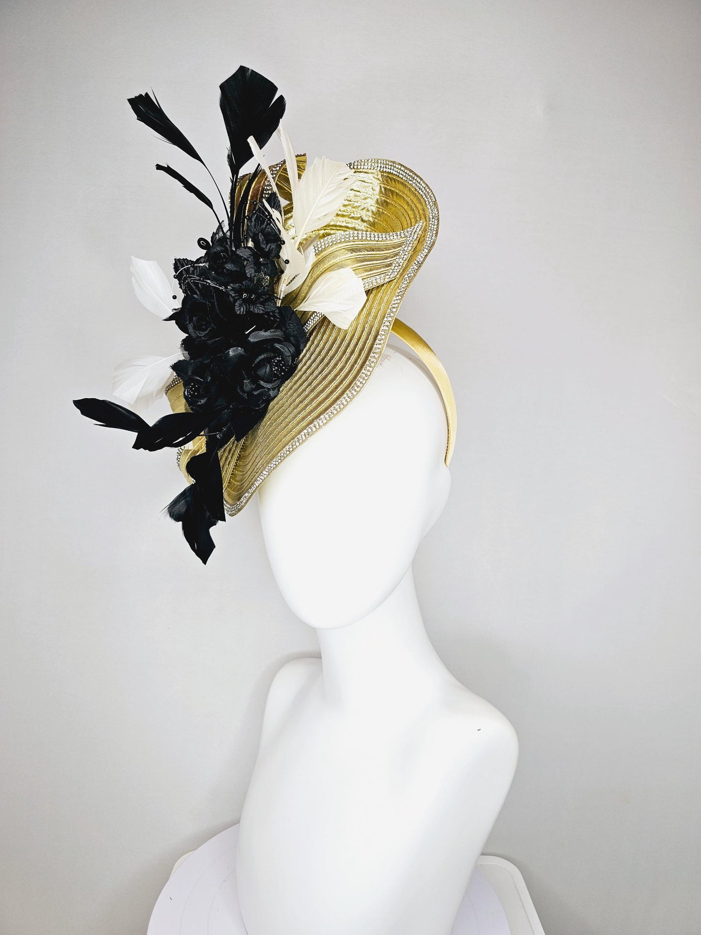 kentucky derby hat fascinator gold saucer with crystal rhinestone beading and beaded bow,white feathers,black satin silk flowers and pearls