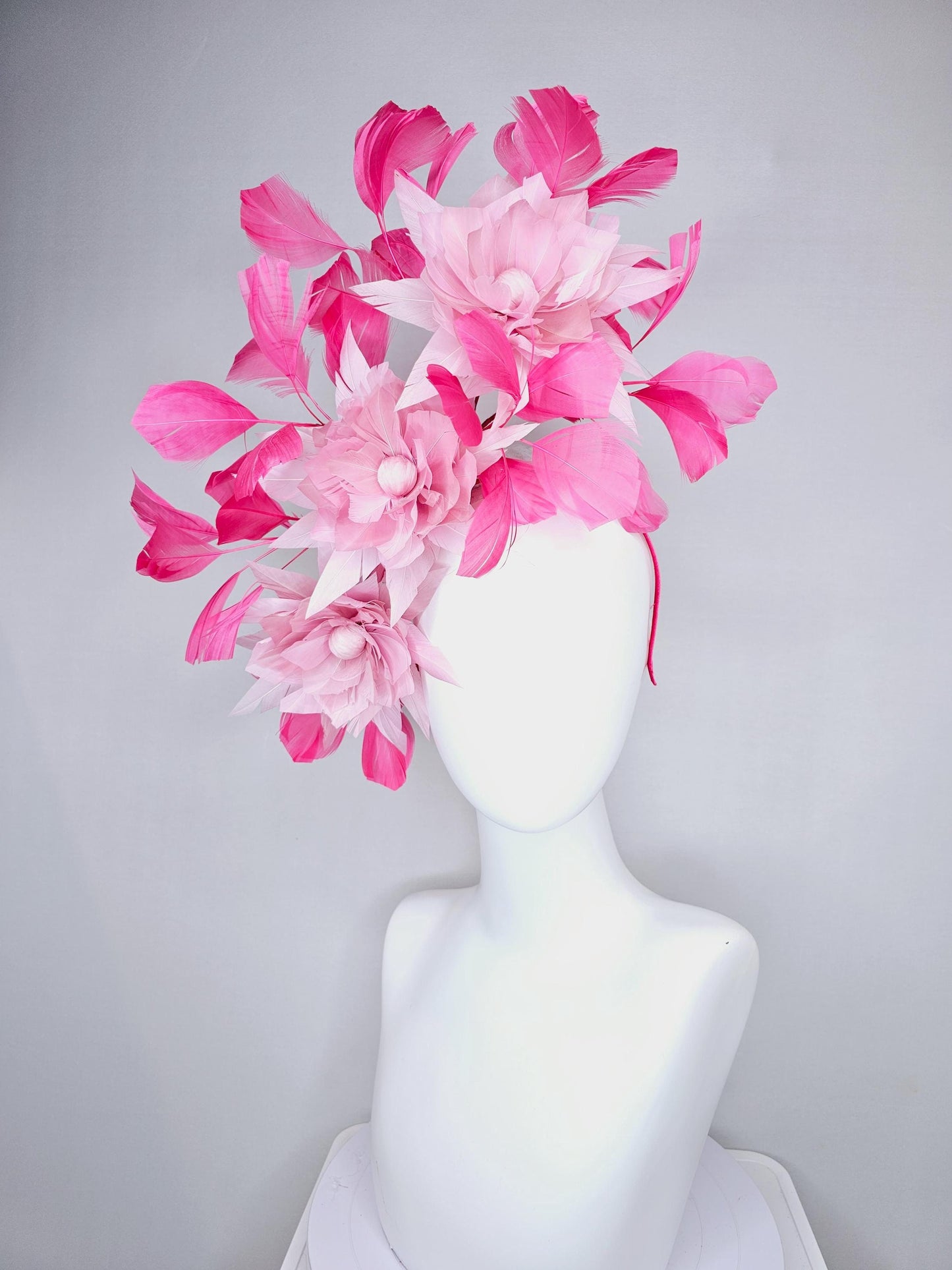 kentucky derby hat fascinator with large light blush pink feather flowers and raspberry hot pink branching feathers