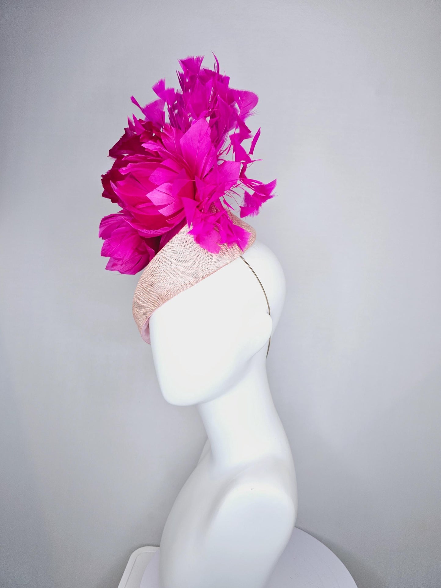 kentucky derby hat fascinator light blush pink  pointed teardrop perch sinamay with fluffy fuchsia pink feather flowers pink feathers