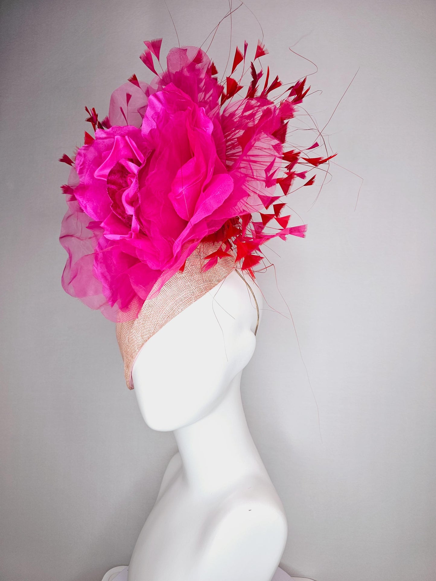 kentucky derby hat fascinator champagne pink pointed teardrop perch sinamay large bright pink organza satin flower and scarlet red feathers
