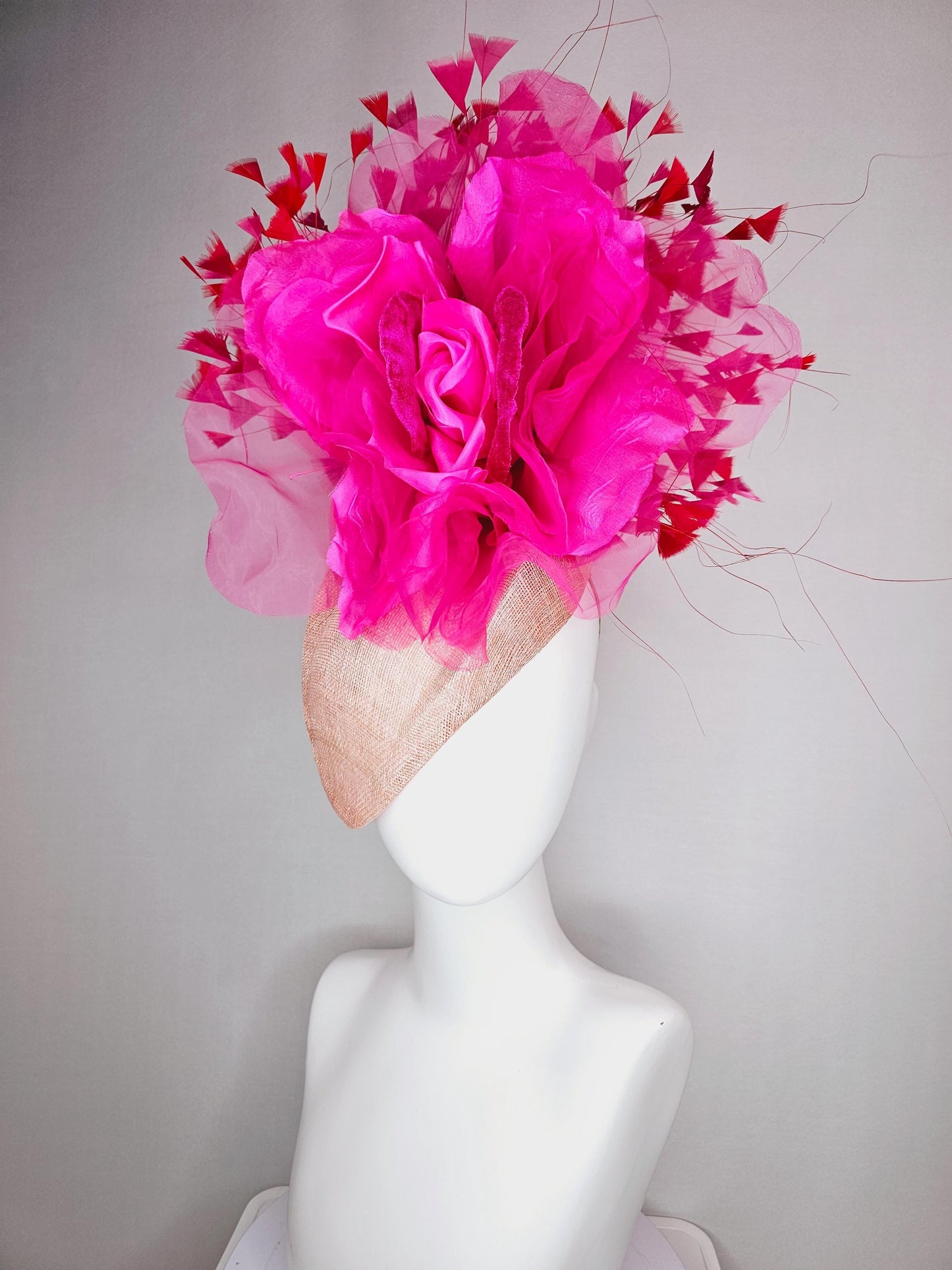 kentucky derby hat fascinator champagne pink pointed teardrop perch sinamay large bright pink organza satin flower and scarlet red feathers