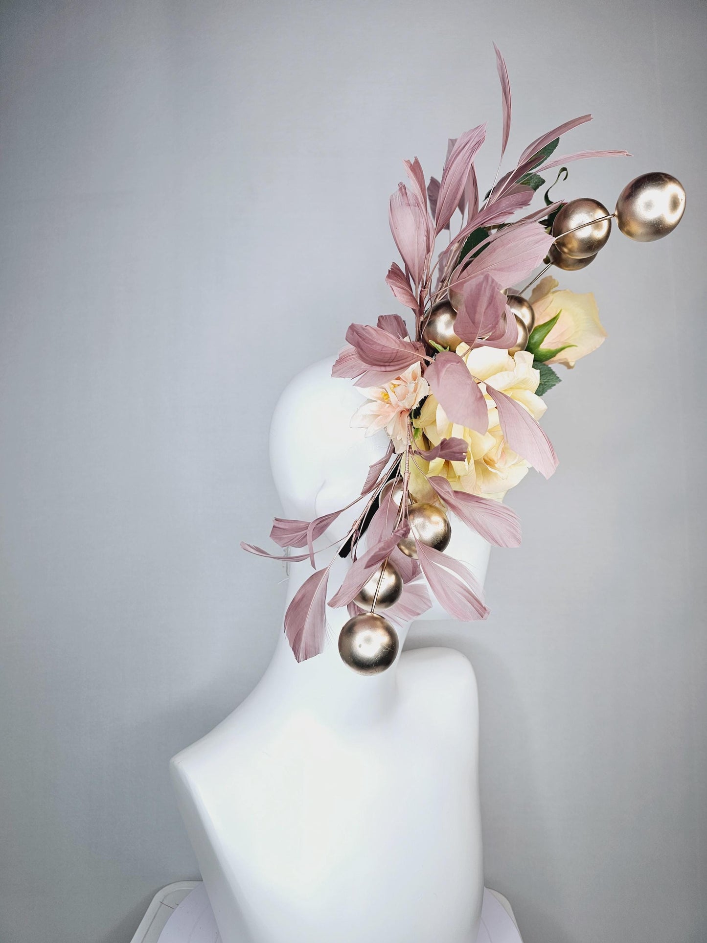kentucky derby hat fascinator large beige cream satin silk roses with green leaves large gold pearls and dusty rose pink branching feathers