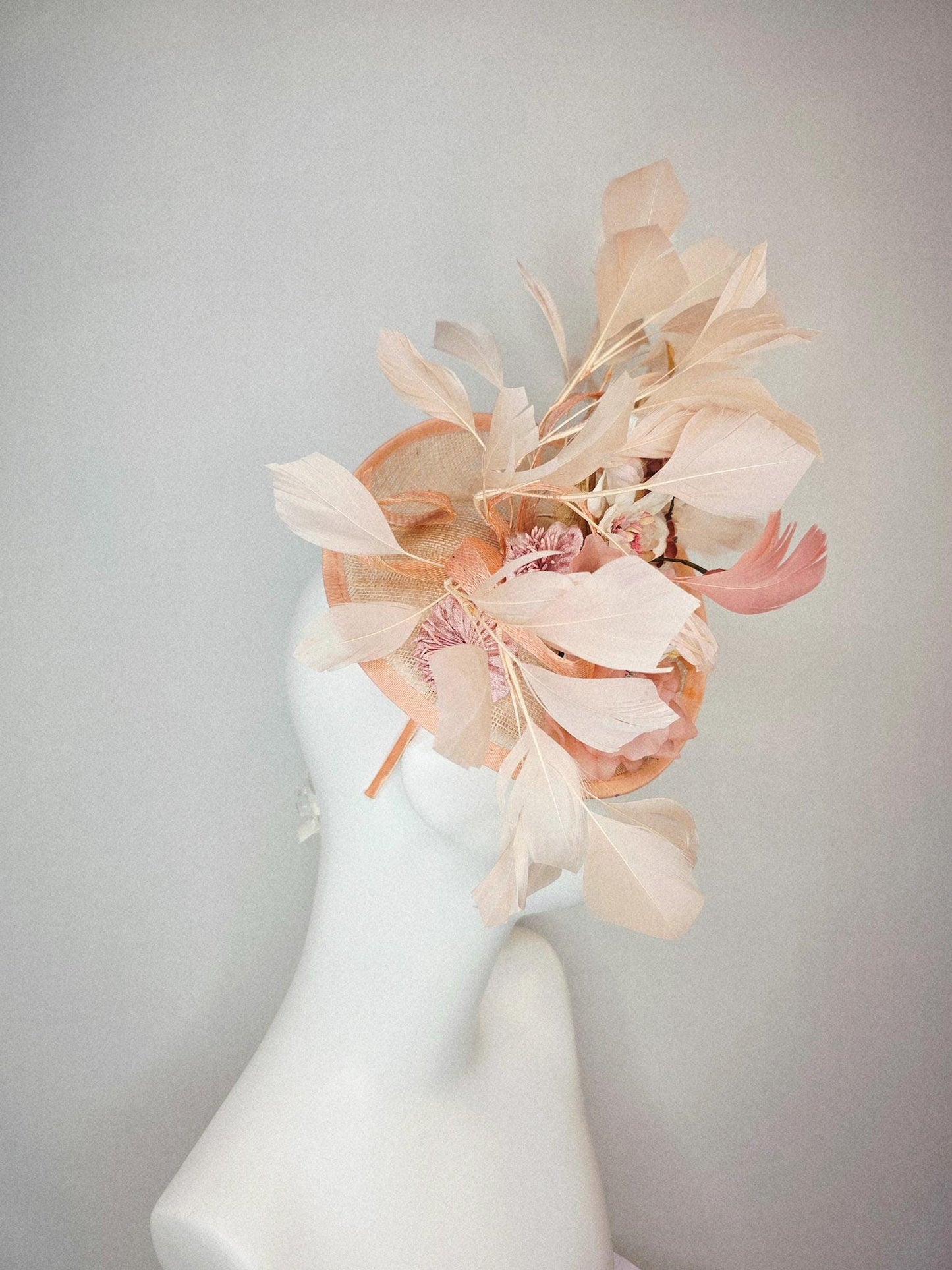 kentucky derby hat fascinator champagne beige sinamay saucer with curls dusty rose light pink organza satin flowers champagne beige feathers