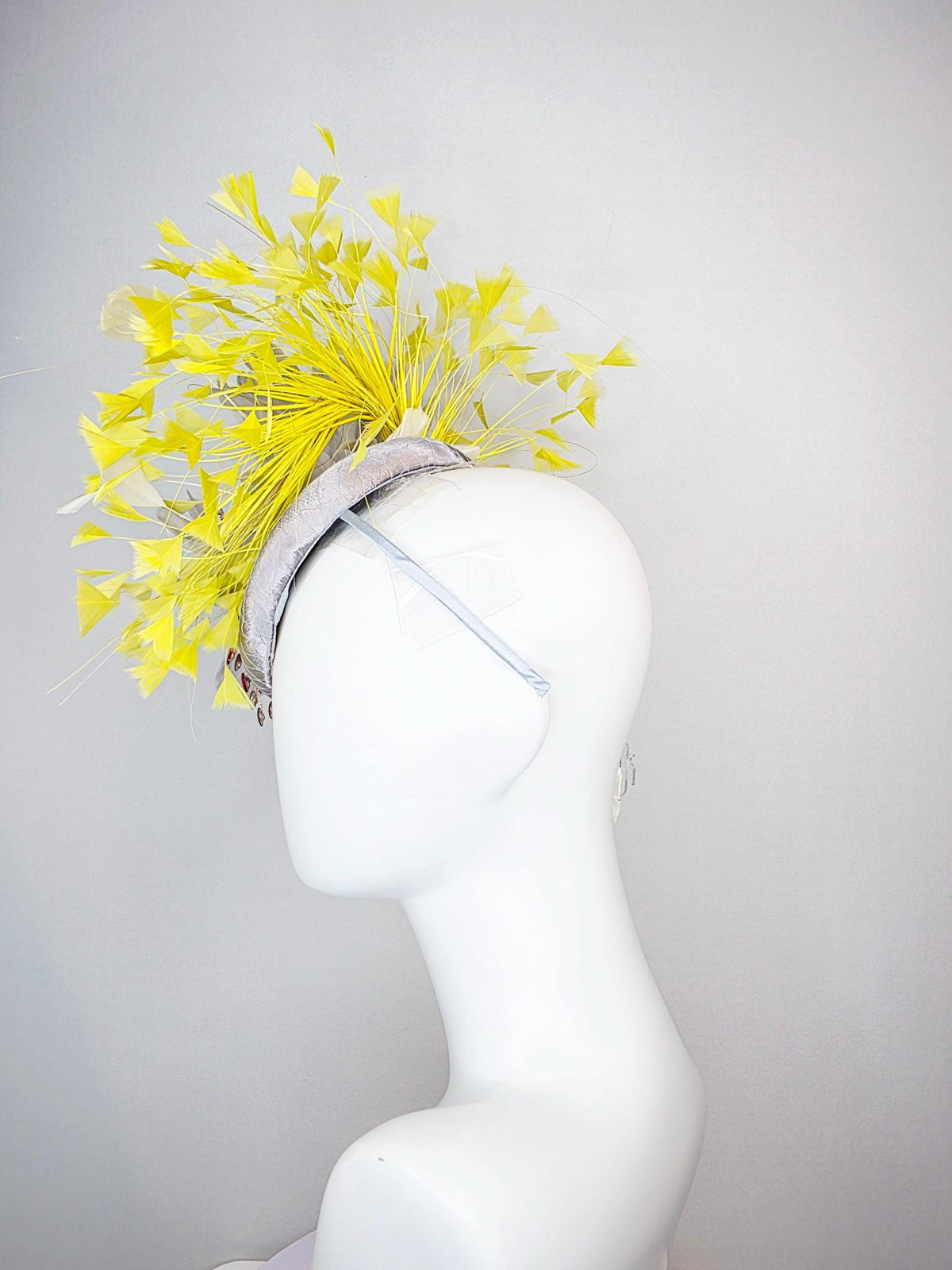 kentucky derby hat fascinator silver gray satin with netting fluffy light gray silver feathers leaf vine crystal red white yellow feathers