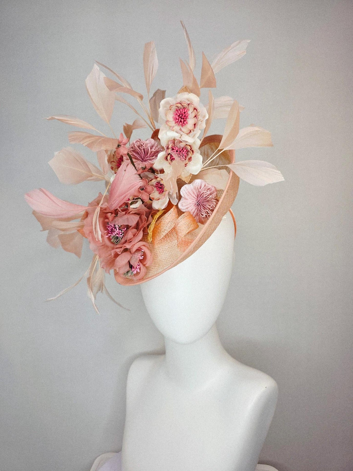 kentucky derby hat fascinator champagne beige sinamay saucer with curls dusty rose light pink organza satin flowers champagne beige feathers