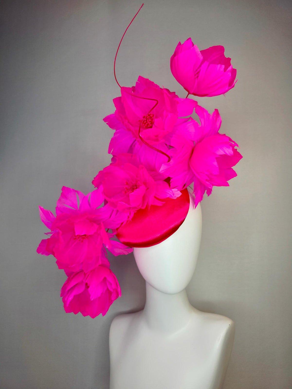 kentucky derby hat fascinator red satin with large fluffy bright fuchsia pink feather flowers and fuchsia pink feathers