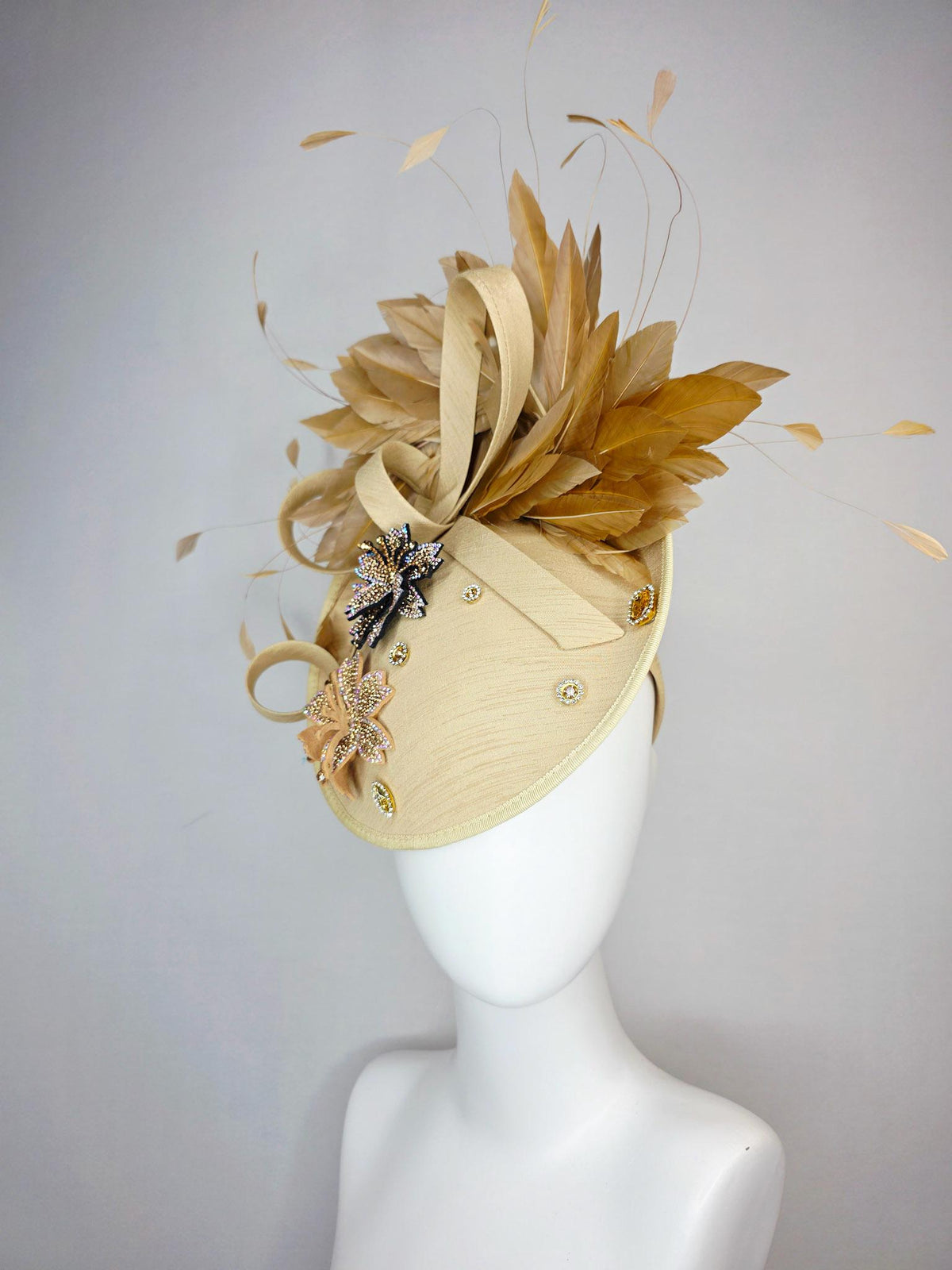 kentucky derby hat fascinator beige shantung saucer with shantung bow gold silver crystal rhinestone flowers tan beige gold feathers