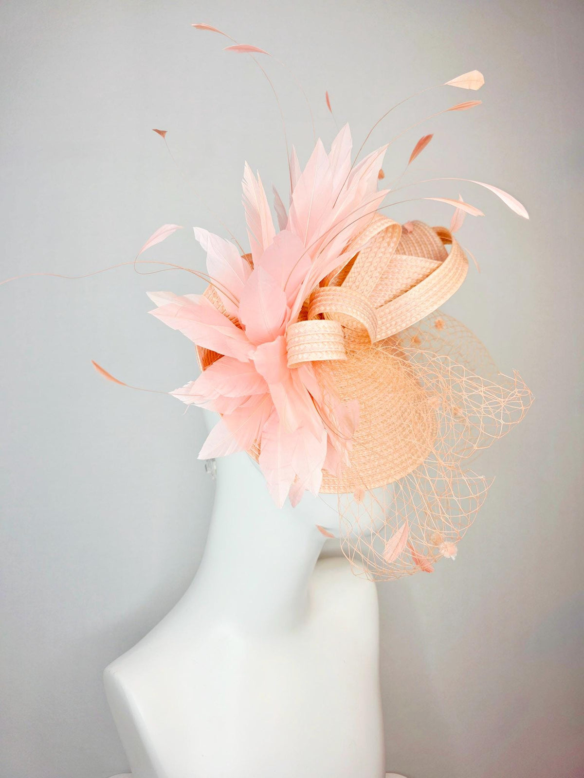kentucky derby hat fascinator neutral champagne beige straw saucer with champagne straw bow light baby pink feathers and champagne mesh veil