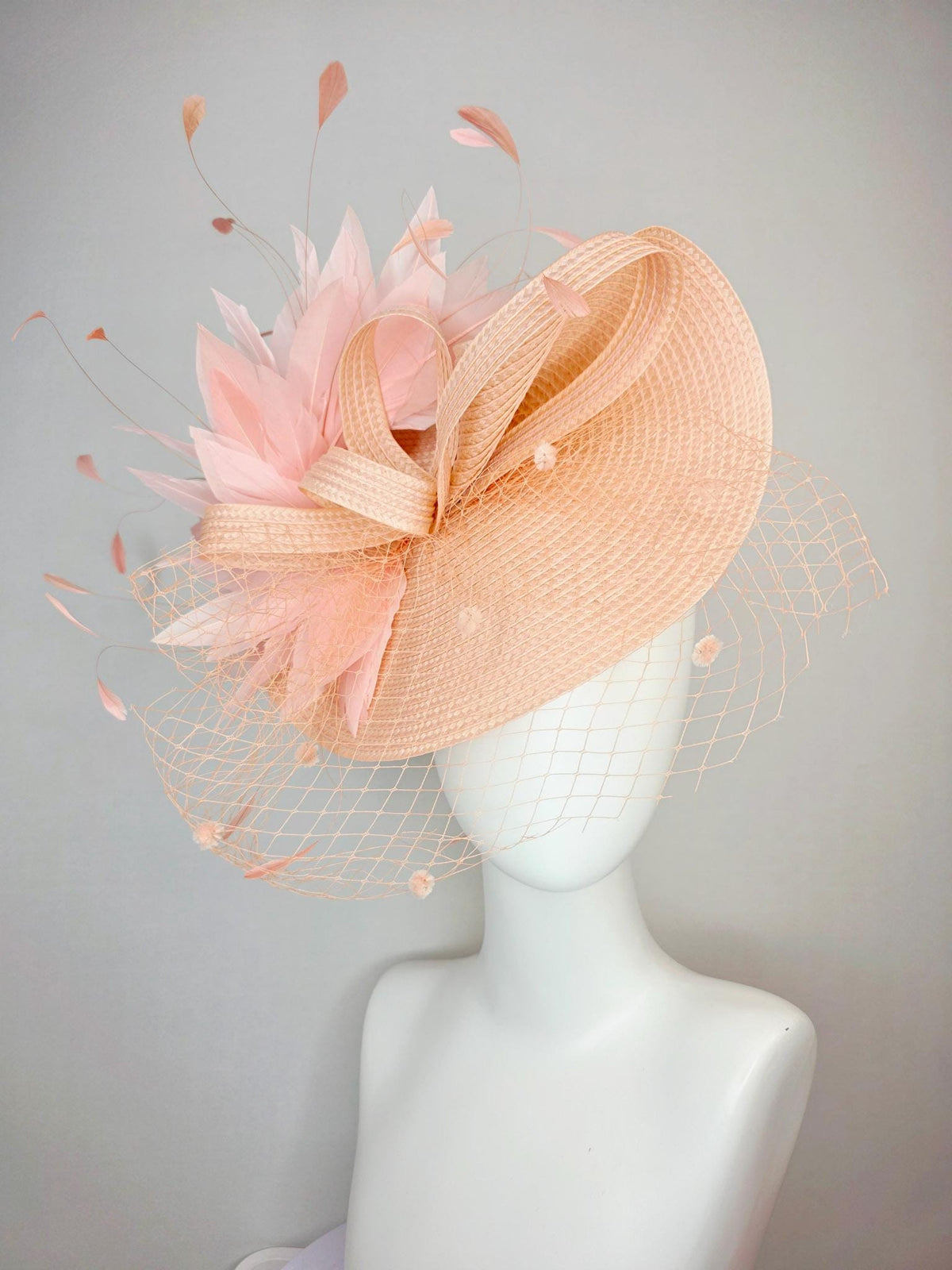 kentucky derby hat fascinator neutral champagne beige straw saucer with champagne straw bow light baby pink feathers and champagne mesh veil