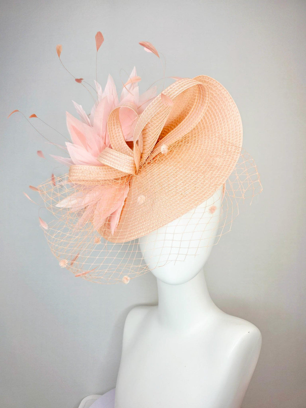 kentucky derby hat fascinator neutral champagne beige straw saucer with champagne straw bow light baby pink feathers and champagne mesh veil
